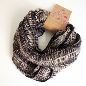 NWT Hidden Sparkle Scarf